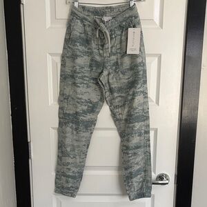 Athleta NWT Farallon Jogger Camo Joggers